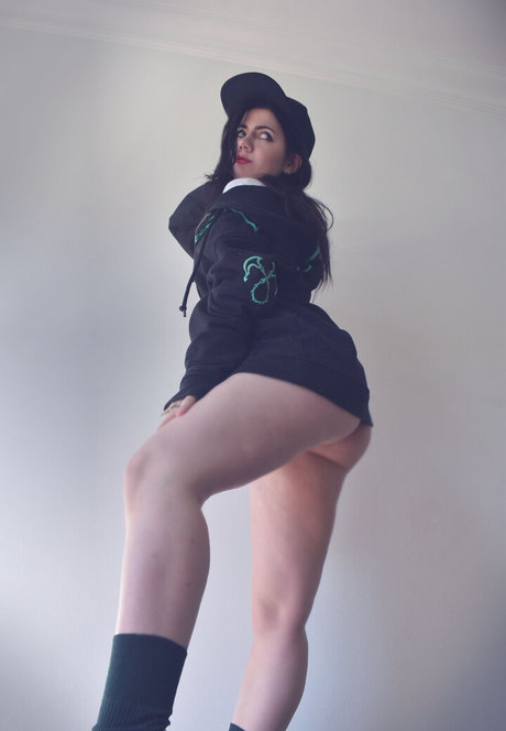 18歳のオンリーファンズ ホットポルノ 写真