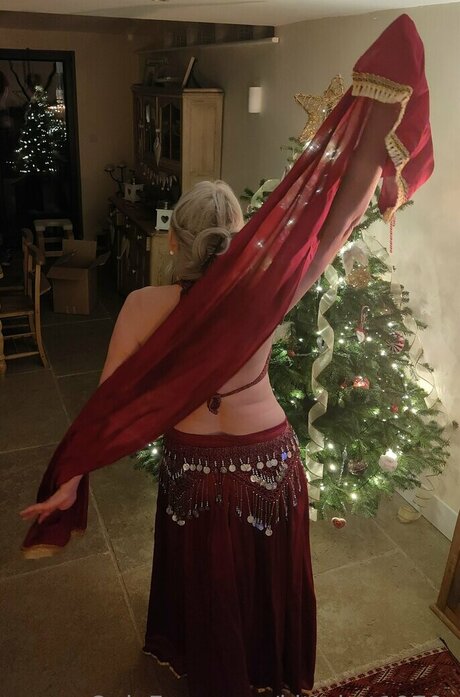 乳首 オンリーファンズ ホットセクシー 画像