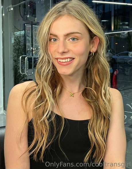 cooltransgirl ポルノスター アーカイブ