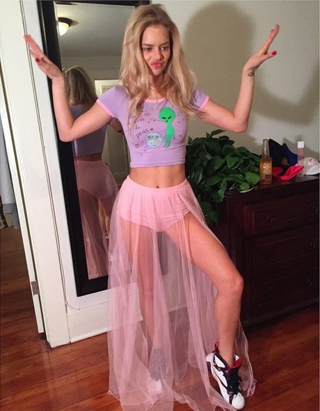 お金 オンリーファンズ セクシーxxx ギャラリー