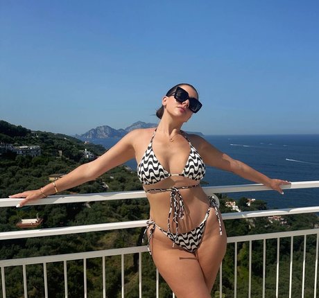 Imogen Thomas 無料スター 写真