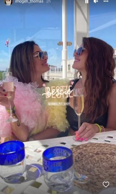 Imogen Thomas トップスター ギャラリー