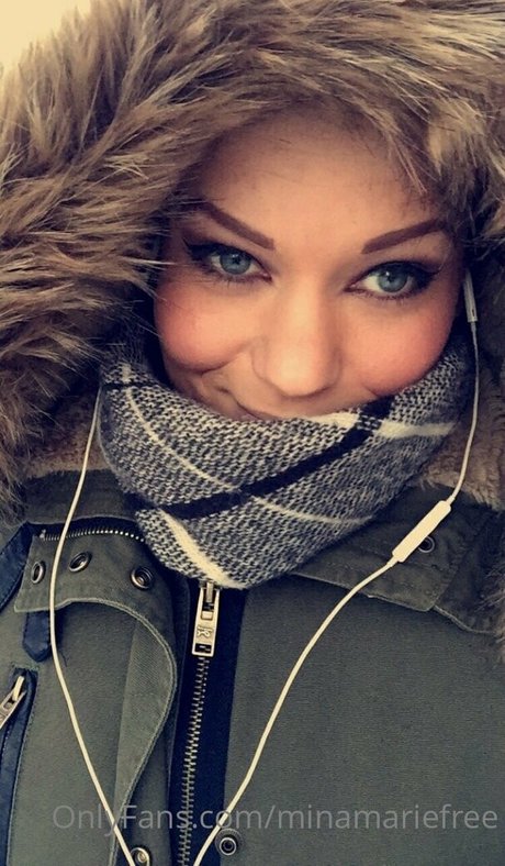 オンリーファンズでのセクスティング セクシー 写真