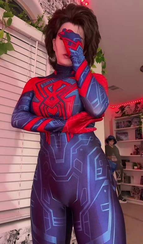 母乳オンリーファン セクシー裸 画像