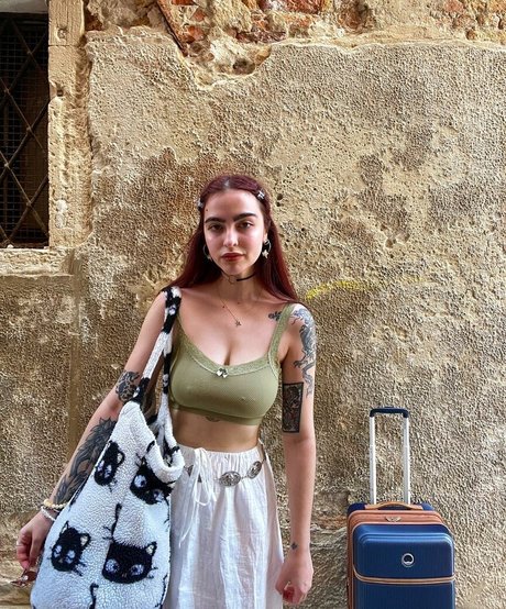 artbitch666 ヌードのポルノスター 写真