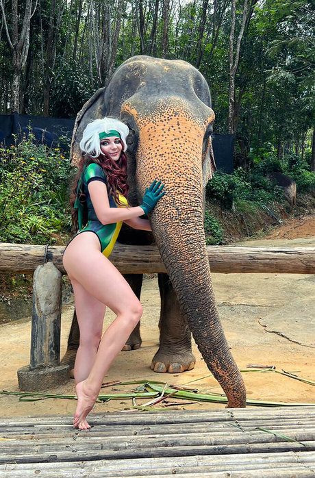 ミニドレス OnlyFans えろた 写真