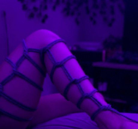 足ヌードオンリーファンズ ポルノ 写真