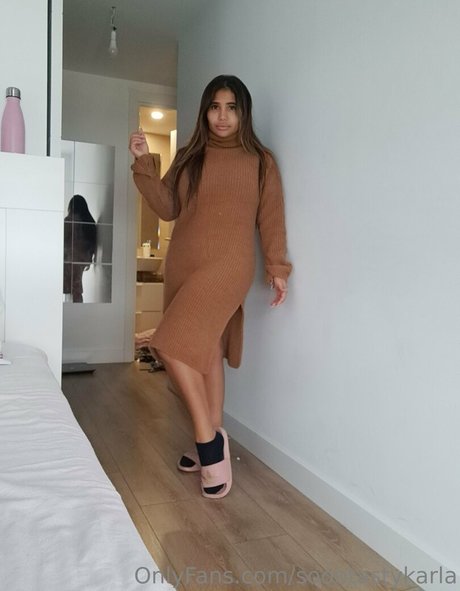 ティーン乱交OnlyFans 裸 写真