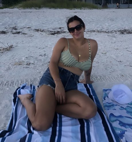 ダーティトークオンリーファンズ 無料アダルト 写真