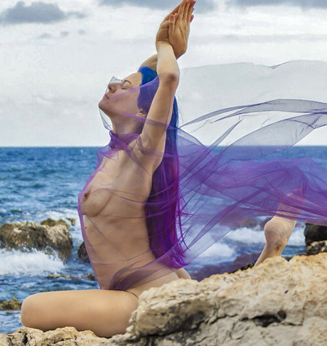 赤毛の太めOnlyFans アート裸 画像