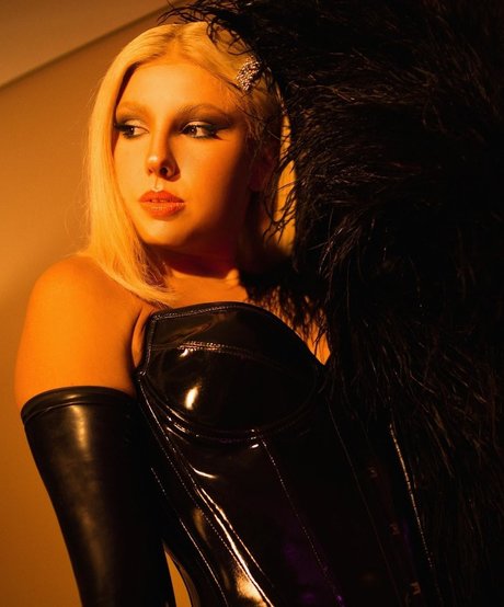 CamilotaXP ポルノモデル 画像