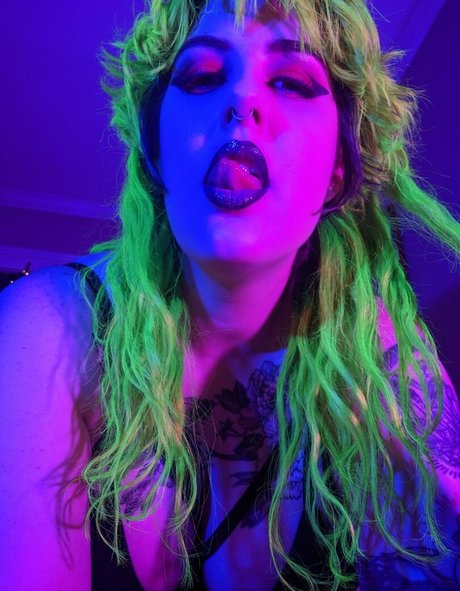 曲線美のクーガーOnlyFans えろた 写真