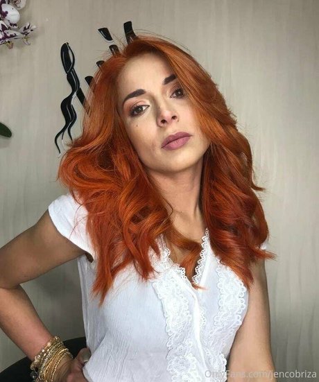 義母オンリーファンズ セクシーヌード 写真