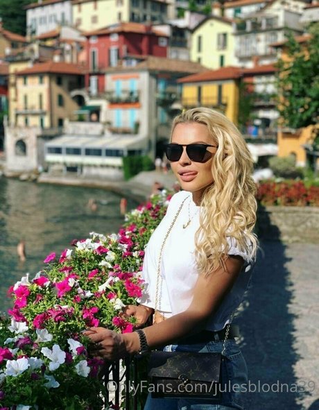 Julesblodna39 HDポルノスター 写真