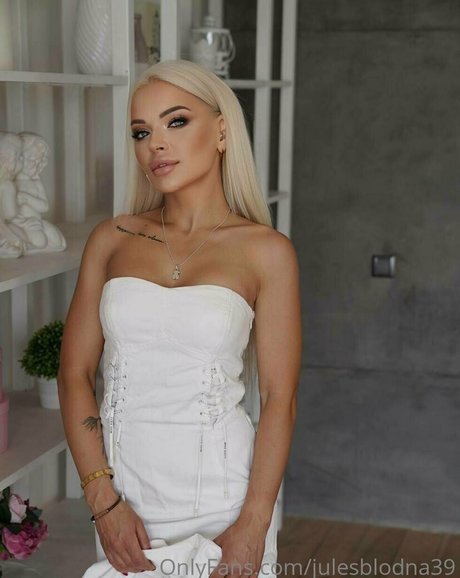 Julesblodna39 素敵なモデル ギャラリー