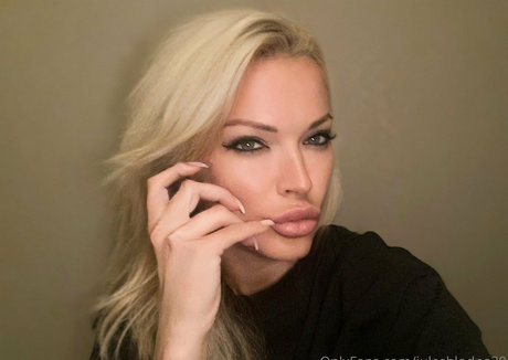 Julesblodna39 かわいいポルノスター 画像