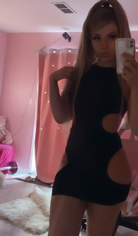 Carmen King ヌードスター 画像