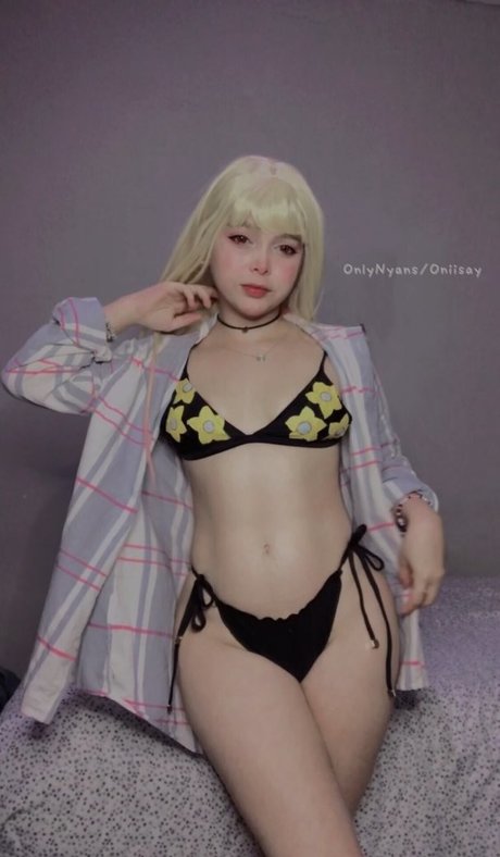 痩せたアジア人ティーン OnlyFans ホットヌード 画像