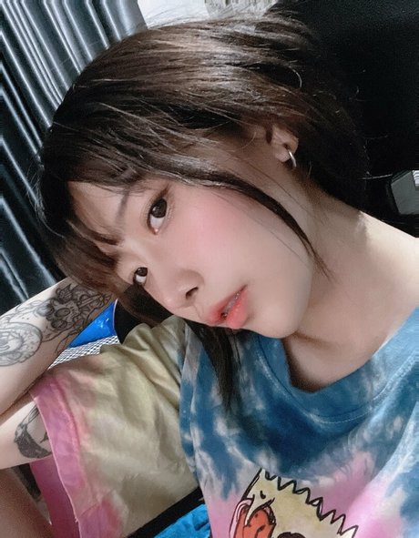 興奮した看護師OnlyFans トップ 写真