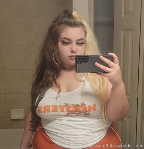 fatassgoddessfree ヌードスター 画像