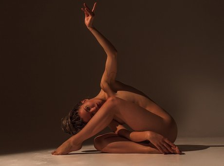 Tatiana Kalish 裸のモデル 写真