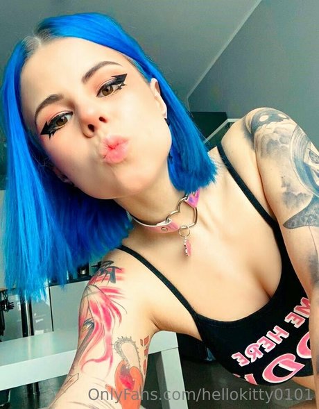 hellokitty0101 裸のスター 画像