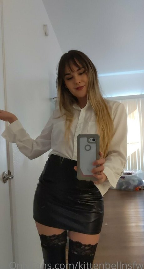 痩せたアジア人ティーン OnlyFans えろた アーカイブ