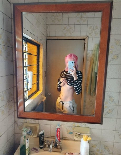 垂れ下がった熟女OnlyFans 無料セクシー 画像