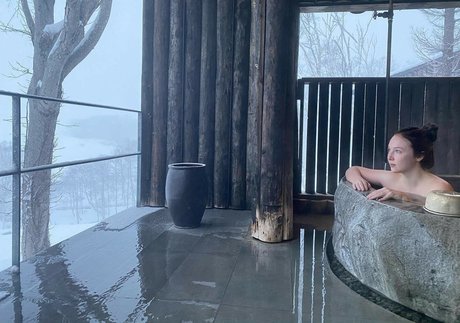 Molly Quinn 裸のポルノスター 写真