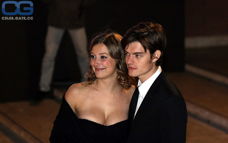 おばあちゃんの熟女OnlyFans セックス 画像