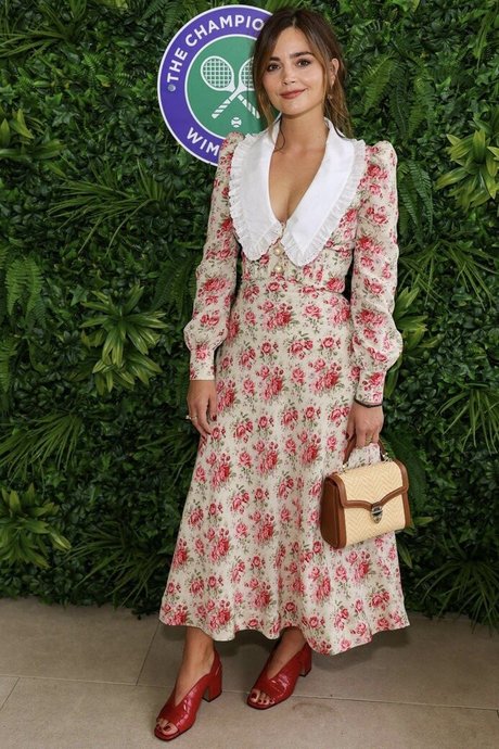 Jenna Louise Coleman HDポルノスター ギャラリー