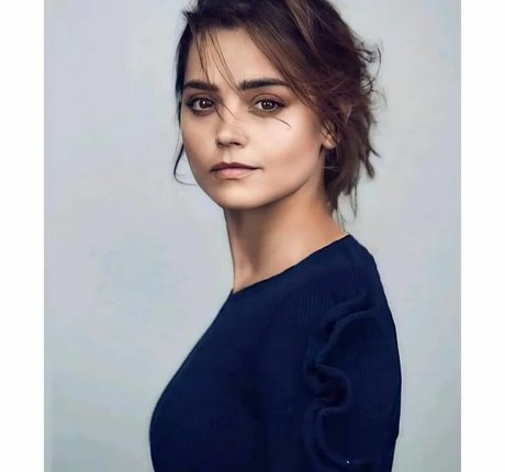Jenna Louise Coleman 最高のモデル 写真