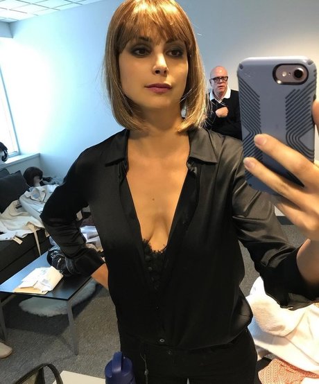 Morena Baccarin エロティックなスター 写真
