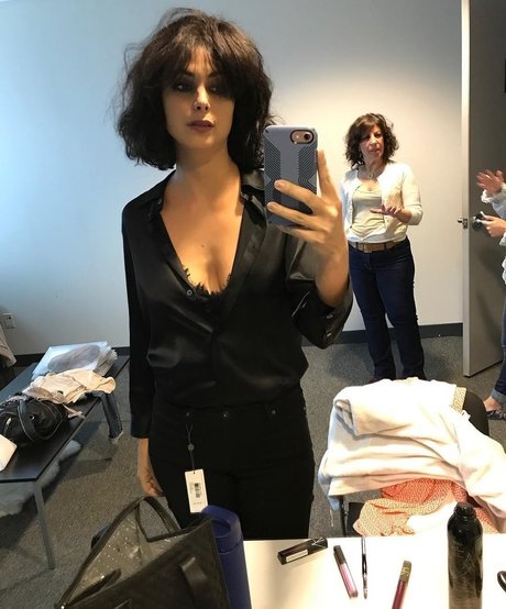 Morena Baccarin 美しい女優 ギャラリー