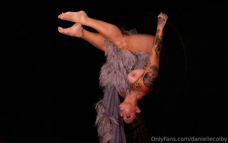 ゲイ無料オンリーファンズ 無料ヌード 写真