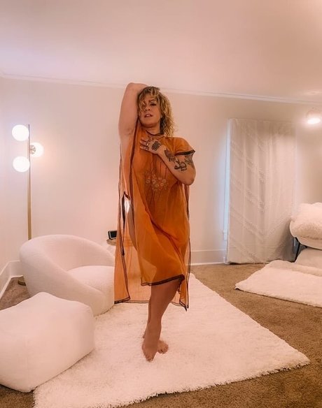 ハンズオンリーファン ヌード ギャラリー