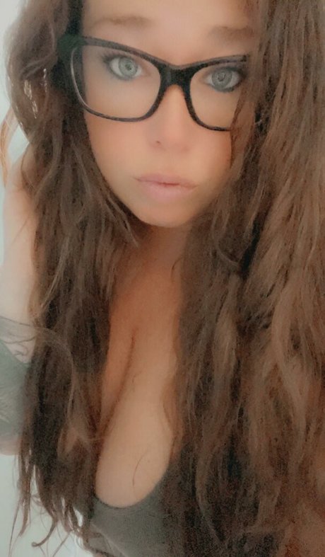 Ivy Mia 完璧なスター ギャラリー