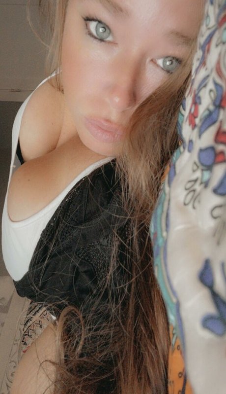 Ivy Mia トップモデル ギャラリー