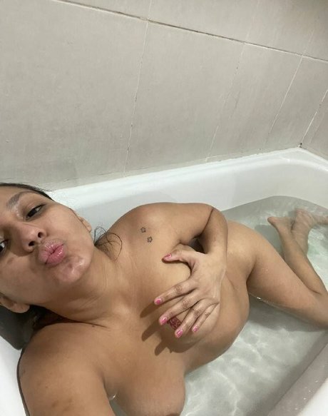 巨乳の赤毛ティーンOnlyFans セクシーヌード 画像