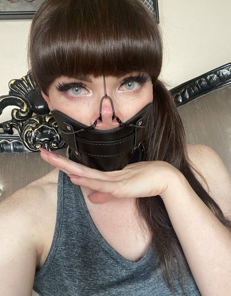 nataliemars 裸のポルノスター ギャラリー