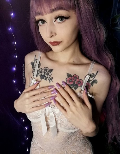 アジアンツインズOnlyFans 可愛い 写真