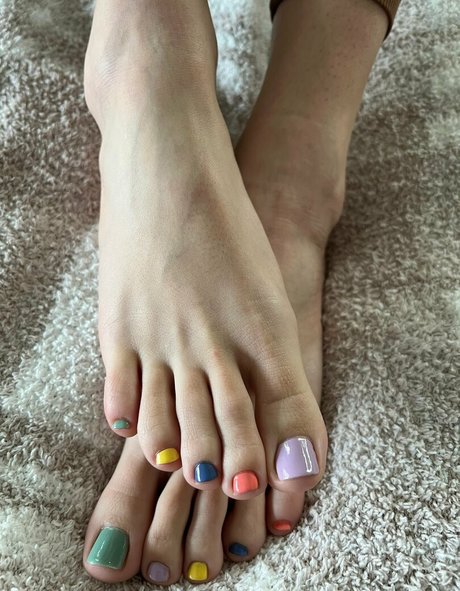 myposedtoes ポルノ女優 画像