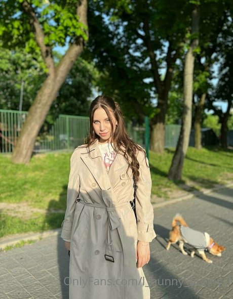 ブッシュ・オンリーファンズ 無料アダルト ギャラリー