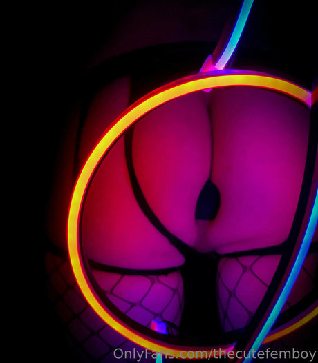 赤毛の熟女オンリーファンズ アートヌード アーカイブ