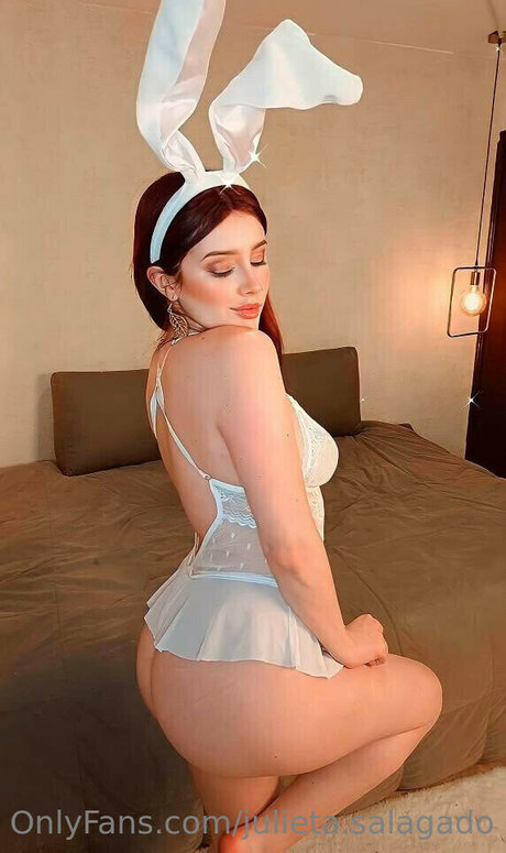 小柄な妻OnlyFans ヌード 画像