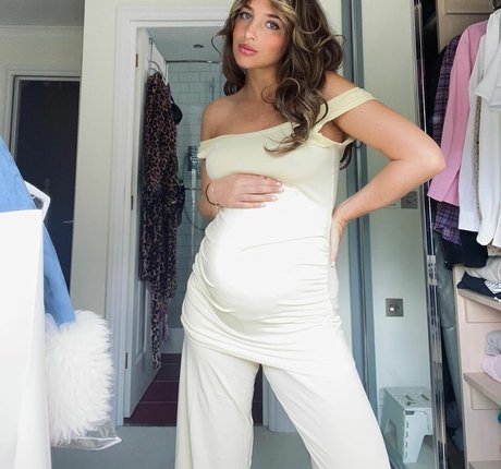 ハロウィン オンリーファン セクシーヌード 画像