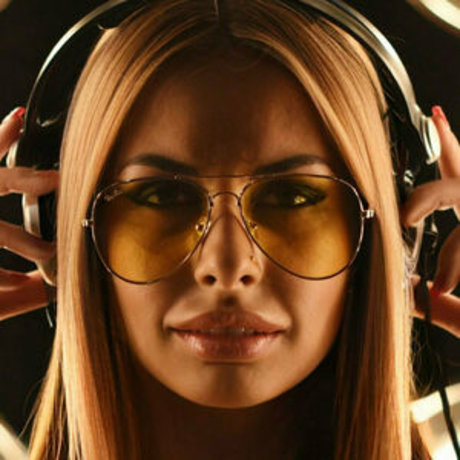 DJane Milana スター xxx 写真