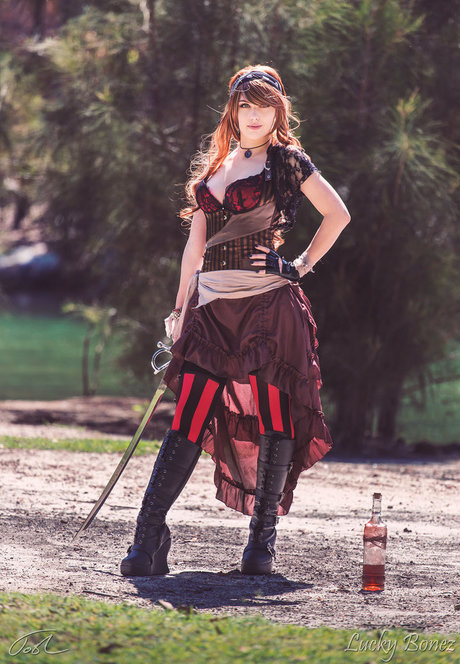 ブロンドオンリーファン ホットヌード 画像