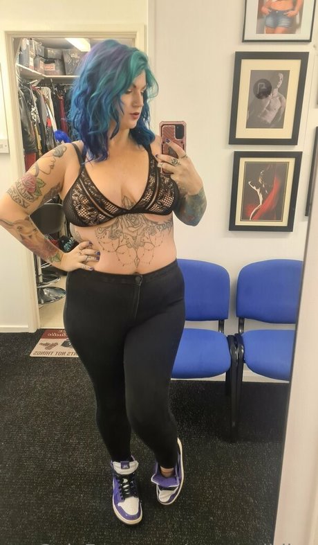 roguewildinc ホットなポルノスター 写真