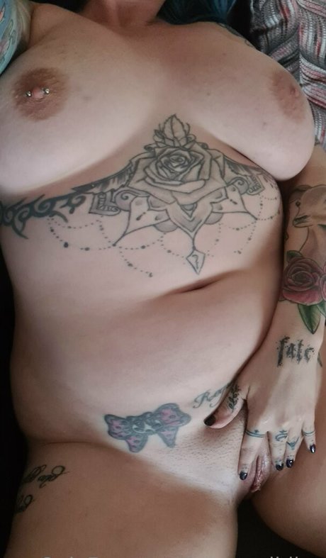 roguewildinc 無料のポルノスター 写真